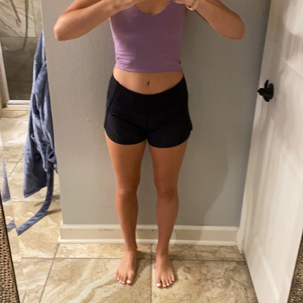 black lululemon shorts 6’